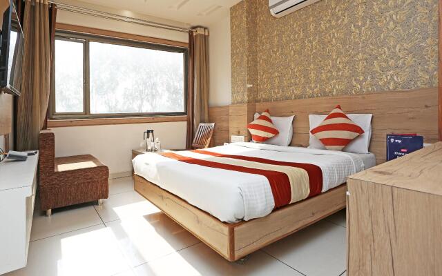 OYO BHO034 Hotel Ashirwad Regency