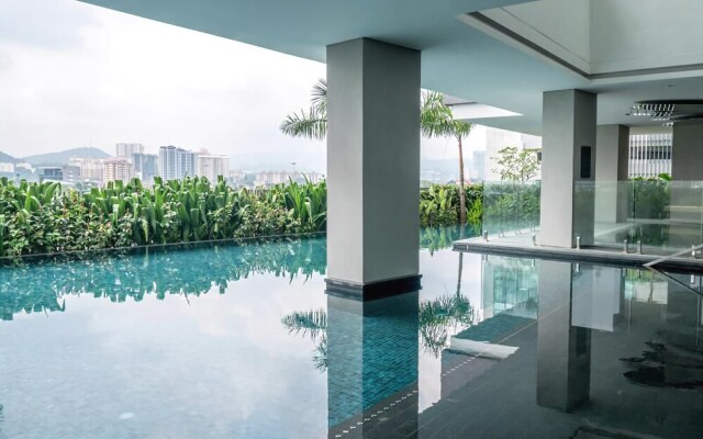 Three28 Tun Razak by Widebed