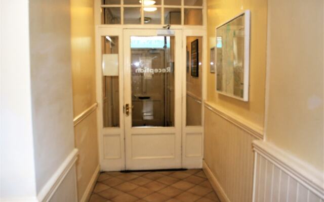 No 13 Townhouse
