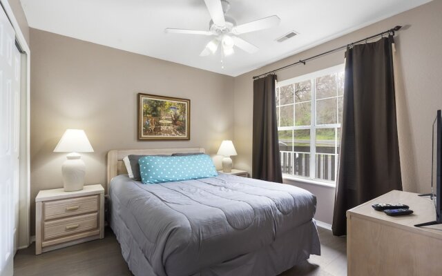 Lounging on the Lane