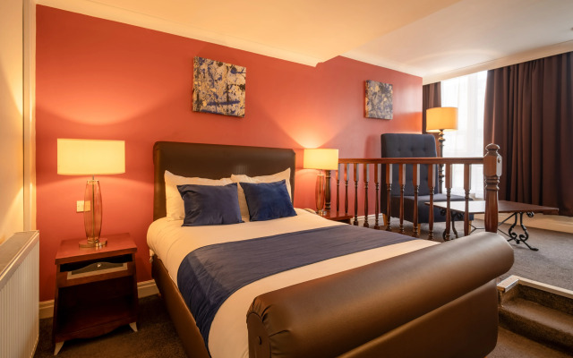 Britannia Sachas Hotel