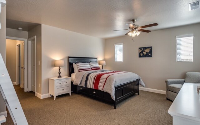 Desert Edge 3 Bedroom Townhouse by RedAwning