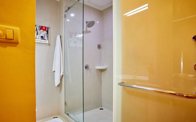 Easy Planet Phuket, Patong