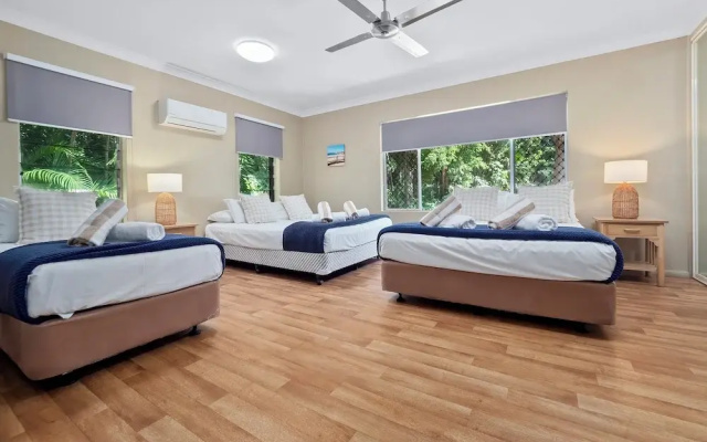 Dolce Vita Beachfront Holiday House