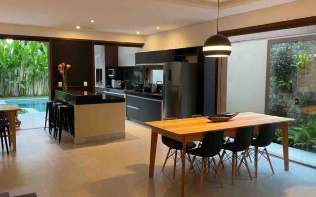 Villa With Private Pool, 100m From the Beach