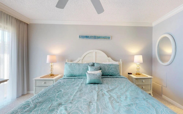 Water's Edge Condominium