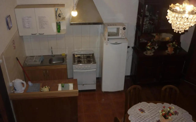 Hostal Cotroneo