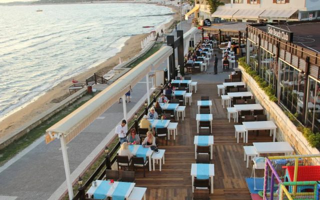 Side Beach Club Hotel