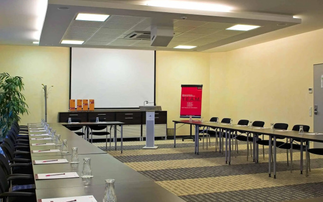 Garner Hotel Oberhausen by IHG