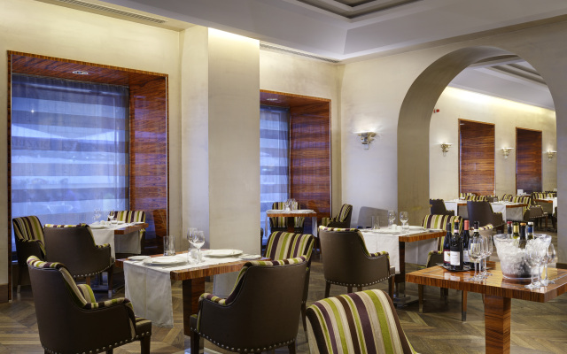 UNA HOTELS Decò Roma