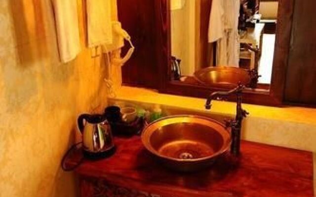 Lijiang Ancient City Ayutaya Hostels