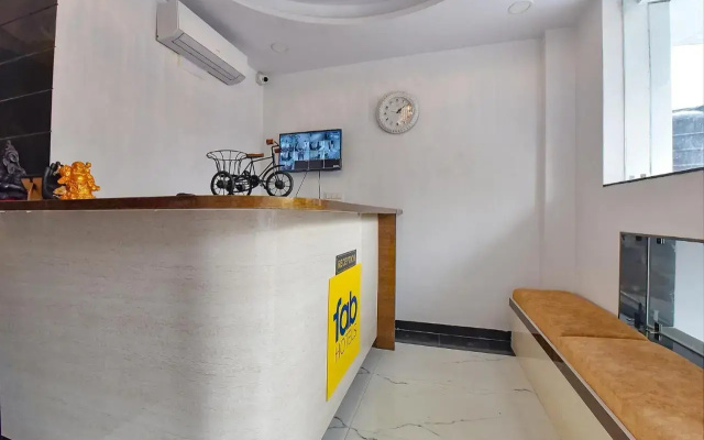 FabHotel Pink City