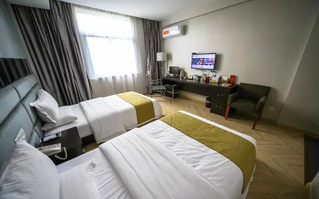 Durian Candy Hotel (Zhuji Diankou Town Passenger Station)