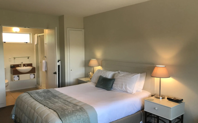 Tuscana Motor Lodge