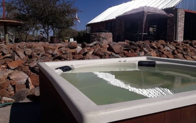 Tana Safaris Bush Camp