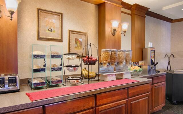 Best Western Plus Sparta Trail Lodge