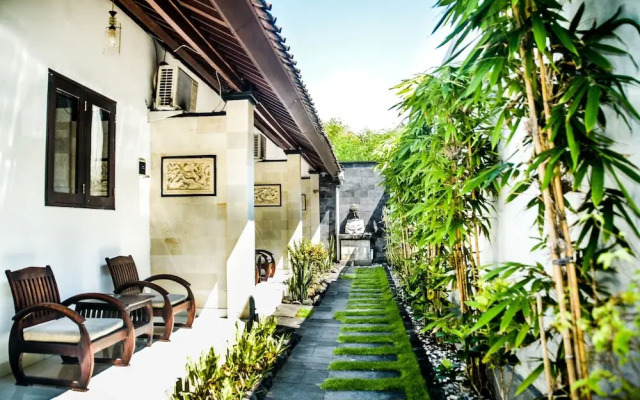 Tanjung Lima Hotel Legian