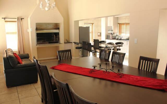 12 Calypso Mansion Self catering