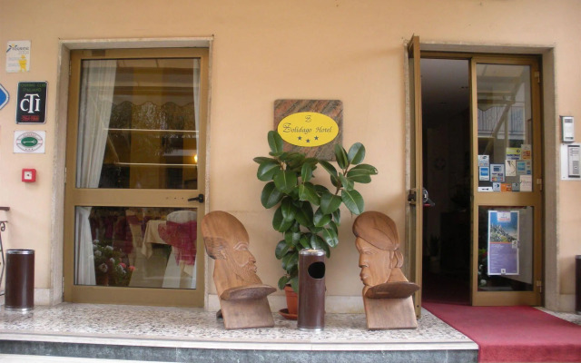 Solidago Hotel