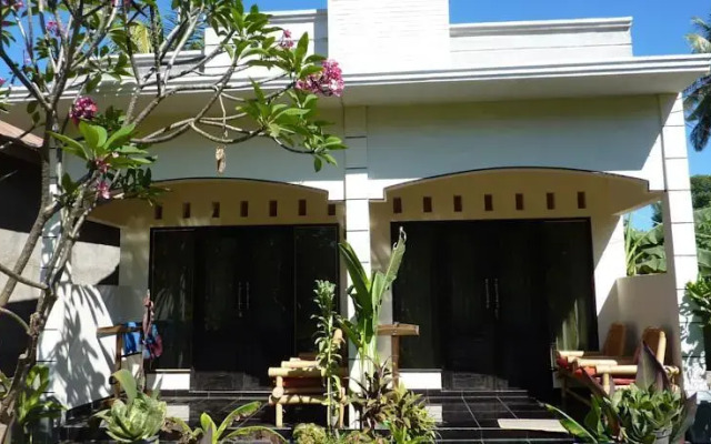 THE LAWAS Guesthouse