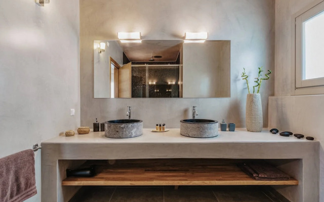 Kaminos Private Villa