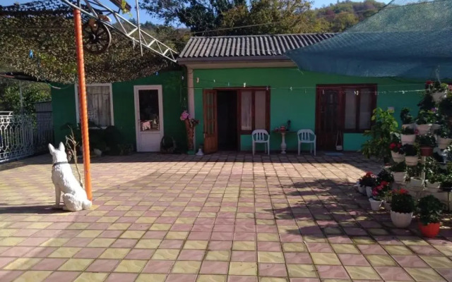 Guest house on Vesennyaya 51