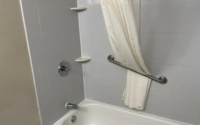 Quality Inn & Suites Columbia