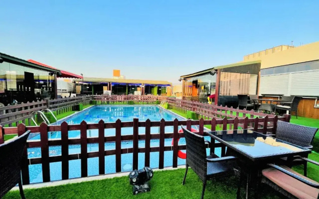 Smana Hotel