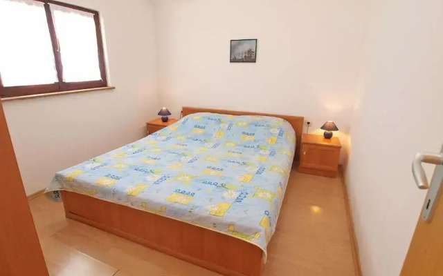 Cozy Apartment in Peroj