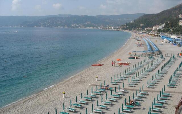 House Bergeggi by Holiday World