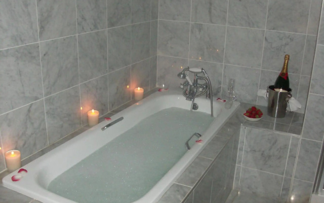 Everglades Hotel