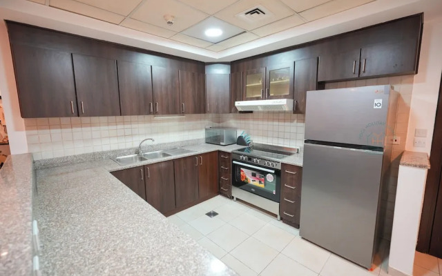 Luxury 2-Bedroom Stay in the Heart of Churchill