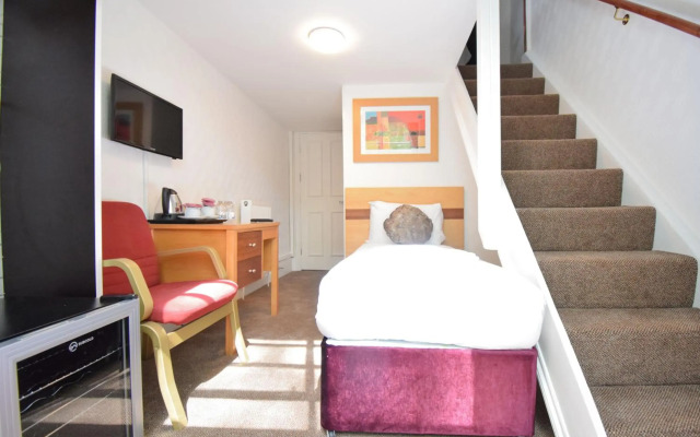Pembridge Palace Hotel
