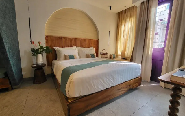 Santori Villa My Khe Beach
