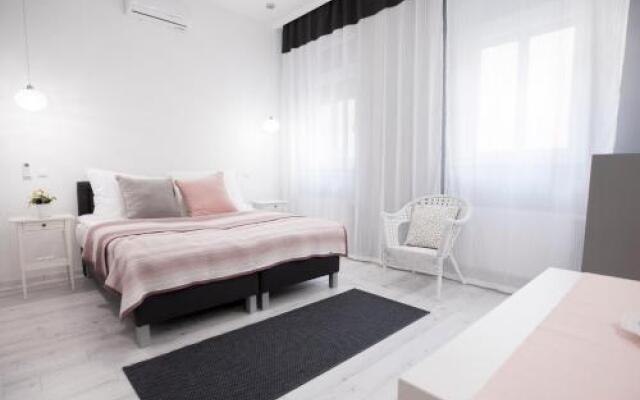 City Center Studio Apartmanok