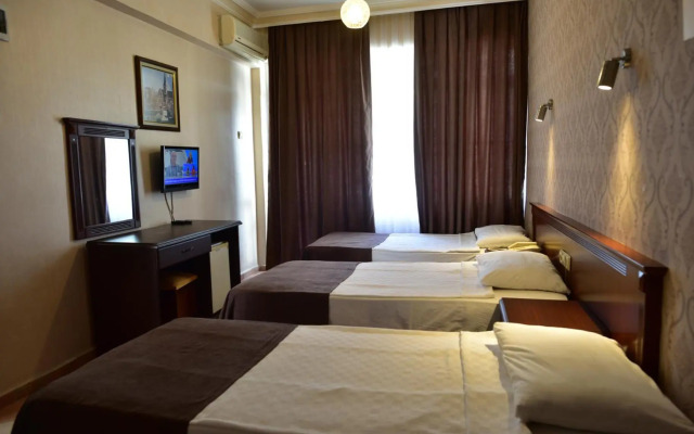 Temiz Otel
