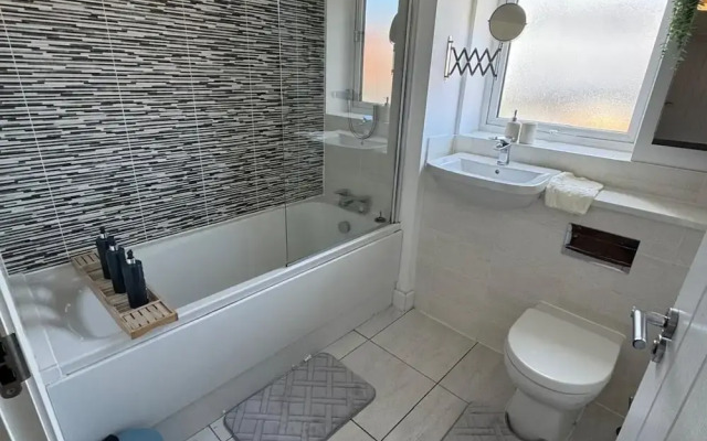 Manchester Oasis Retreat - 4 Bedroom House