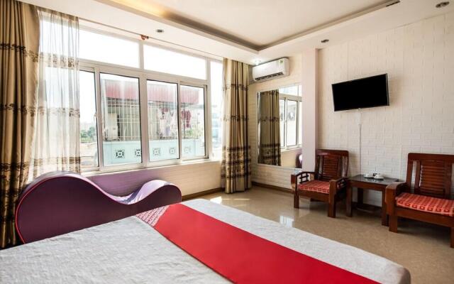 Oyo 434 Hoang Long Hotel