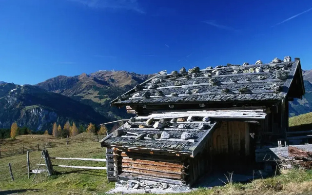 Chalet in Mayrhofen Near Ski Lifts