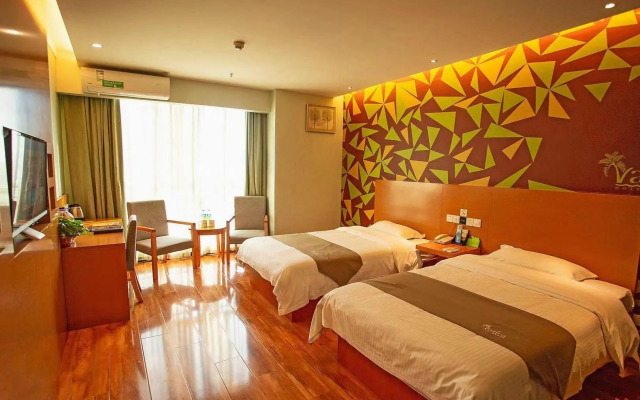 Vatica Jieshou City New Passenger Transport Center Hotel