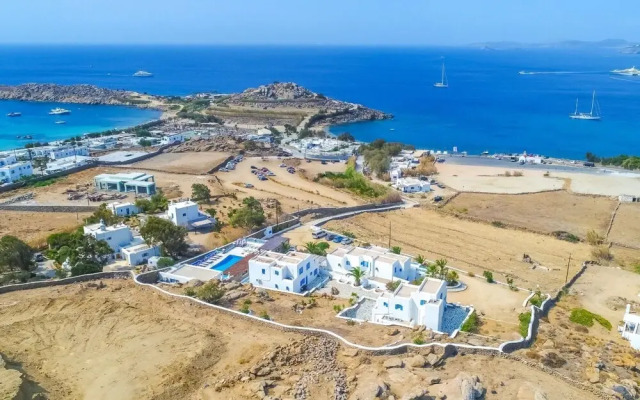 Maganos Eikosi in Thira