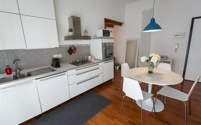 Sky Apartment, Bologna for 5 pax