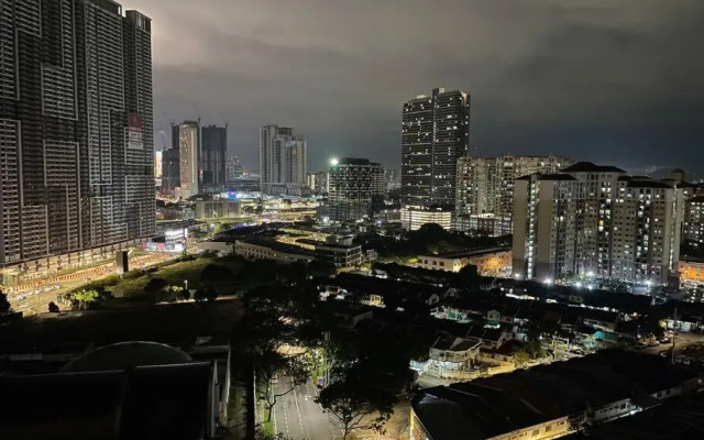 Stylish Romantic Couples Getaway at KL City 1419