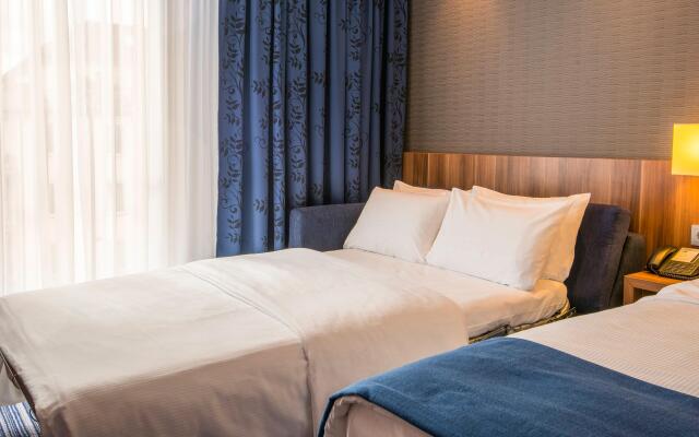 Premier Inn Dresden City Centre