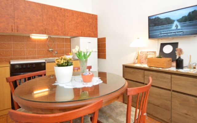 Apartment Rose Gemmano 21951