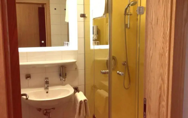 Isar Hotel