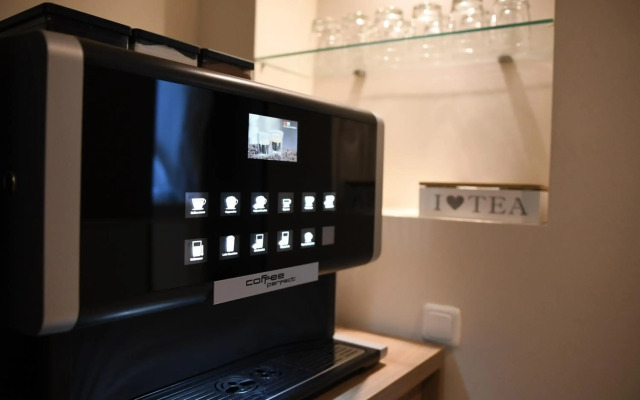 Ata Hotel - Self Check-in