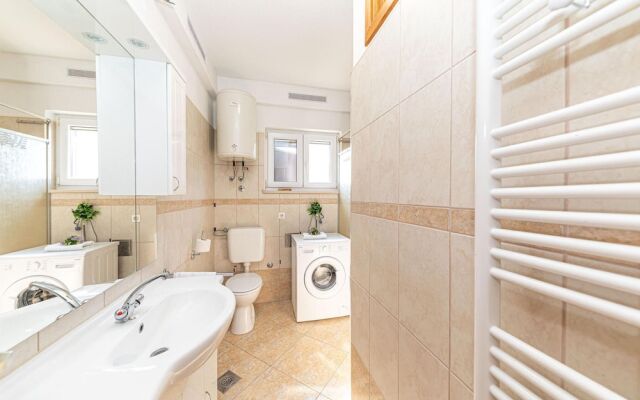 Awesome Apartment in Trogir With 2 Bedrooms and Wifi