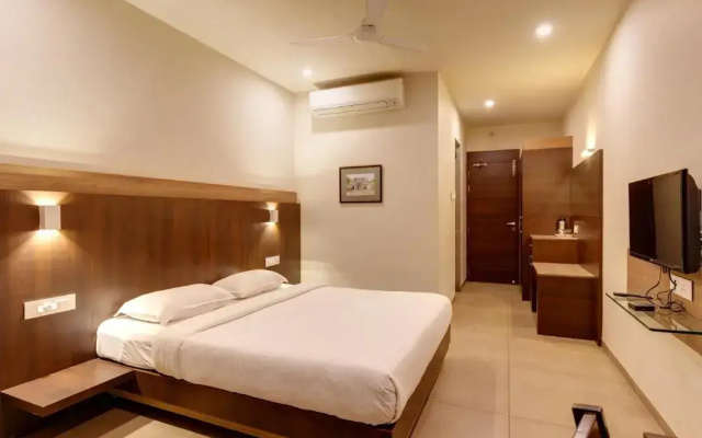 Hotel Classic Mid Town , Kolhapur