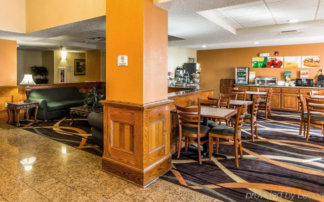 Comfort Inn & Suites